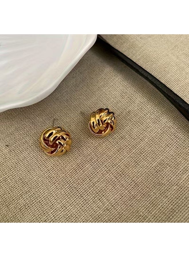 Ucanbe Minimalist Knot Stud Earrings, Small and Elegant Design, 1 Pair - Image 3